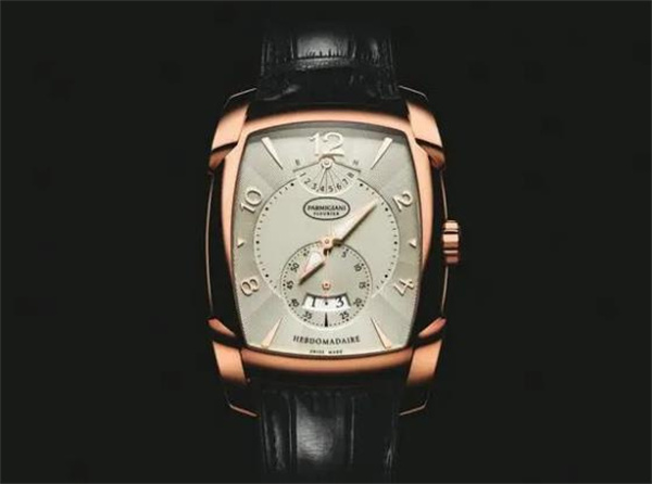 帕玛强尼手表磕碰了处理办法(图) 帕玛强尼手表磕碰了处理办法(图)